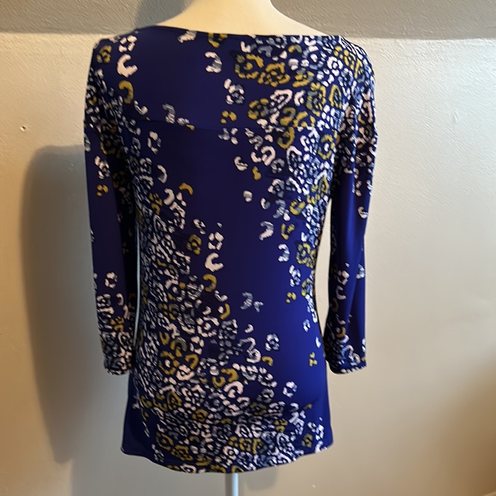 Anne Klein royal blue mustard and white print ruched top. Asymmetric neckline